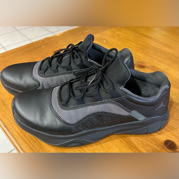 Men’s Air Nike Jordan 11 XI CMFT Size 10.5 Black - Picture 4 of 12